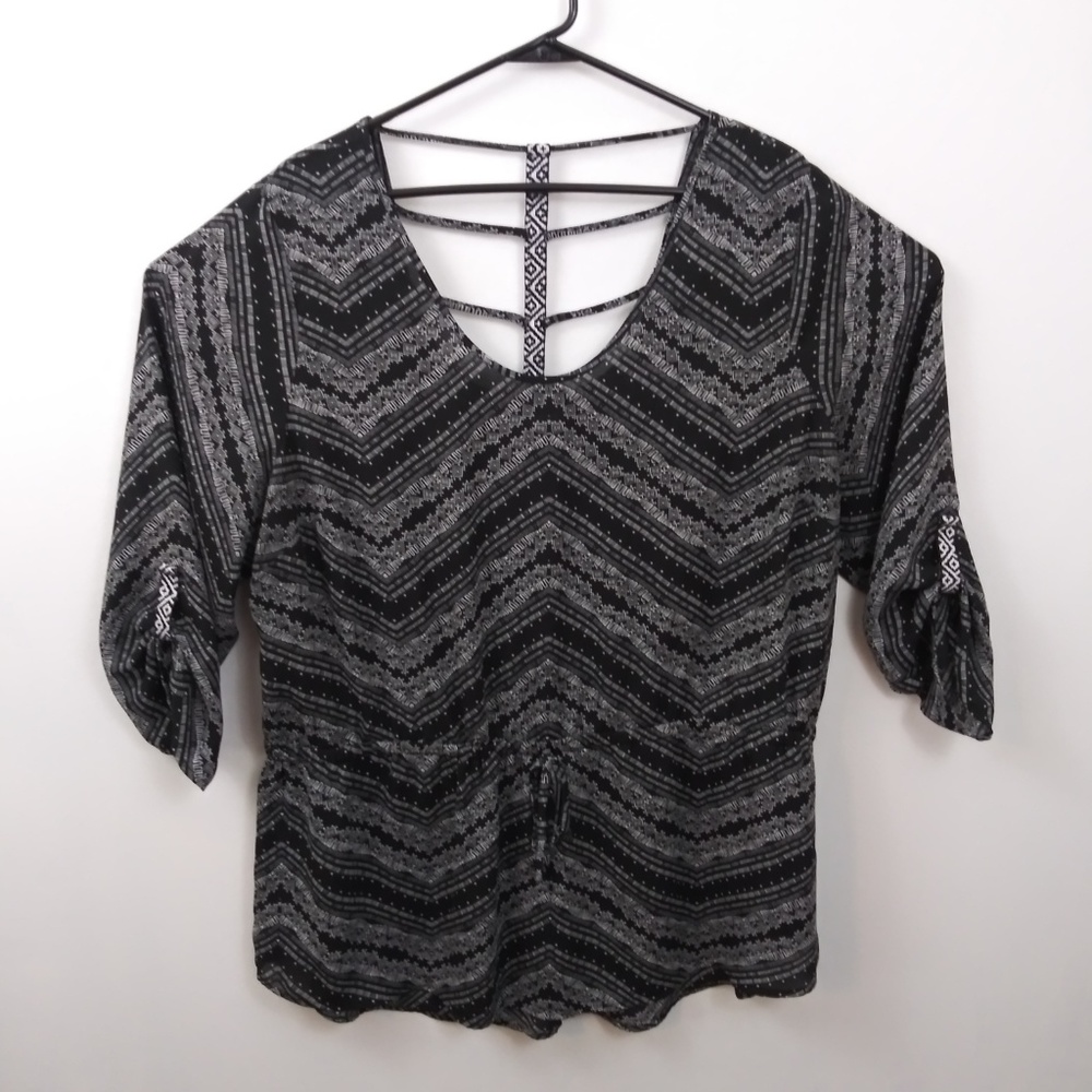 Maurices black & white ladder back tie waist 20/22